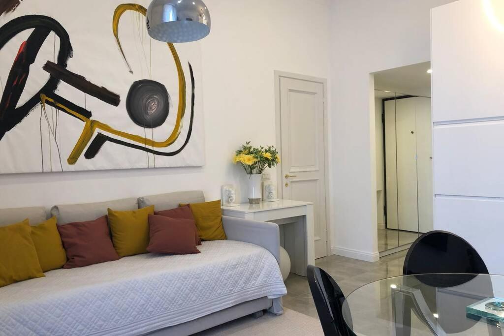 Casa Alberto Da Giussano, Elegante Bilocale In Centro Con Balcone Sul Parco Milan Luaran gambar